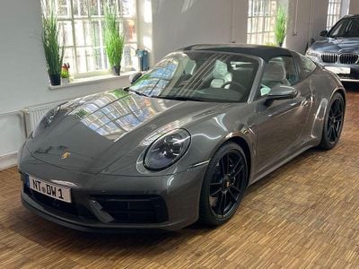 Begagnad Porsche 911 Targa 4 480 HK (353 kW) 2025 Grå Cab