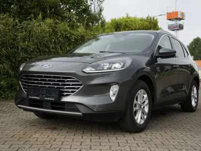 Gebraucht Ford Kuga Titanium 120 PS (88 kW) 2020 Grau SUV