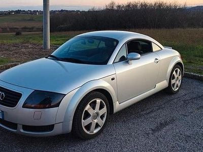 Second-hand Audi TT Sport 224 CP (164 kW) 2002 Gri Coupe