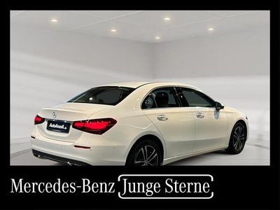 Gebraucht Mercedes A200 Progressive 163 PS (119 kW) 2024 Weiß Limousine