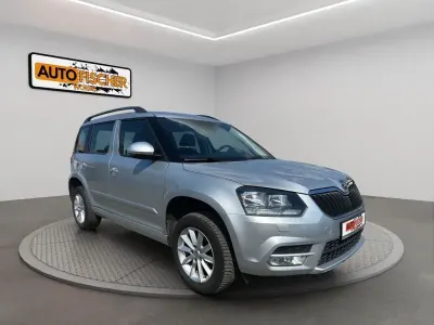 Gebraucht Skoda Yeti Ambition 110 PS (80 kW) 2015 Stribrna brilliant/ brilliants SUV