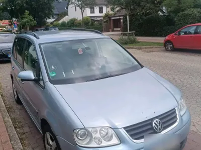 Gebraucht VW Touran 140 PS (102 kW) 2026 Blau Van / Kleinbus