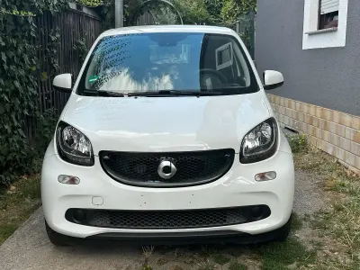 Gebraucht Smart ForFour Basis 71 PS (52 kW) 2019 Weiß Kleinwagen