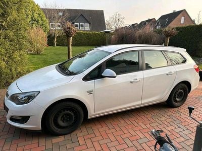 Gebraucht Opel Astra 140 PS (102 kW) 2013 Weiß Kombi