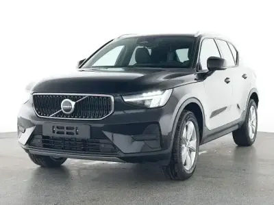 Używany Volvo XC40 Core 163 KM (119 kW) 2025 Czarny SUV