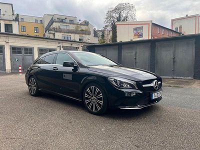 Gebraucht Mercedes CLA220 Shooting Brake 170 PS (125 kW) 2018 Schwarz Kombi