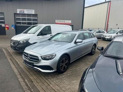 Gebraucht Mercedes E220 194 PS (142 kW) 2021 Silber Limousine