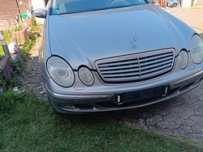 Mercedes E320