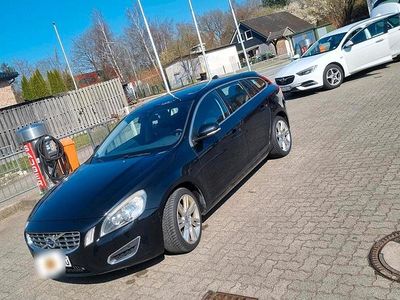 Gebraucht Volvo V60 Summum 241 PS (177 kW) 2011 Schwarz Kombi