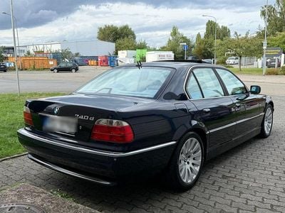 BMW 740