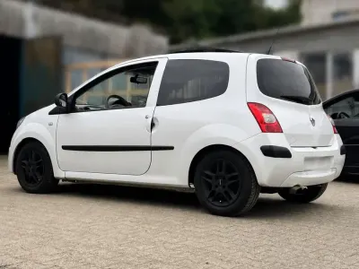 Gebraucht Renault Twingo Night&Day 75 PS (55 kW) 2008 Weiß Kleinwagen
