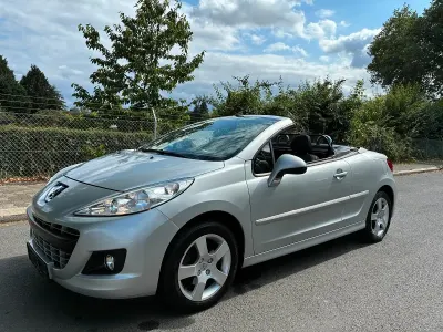 Gebraucht Peugeot 207 CC 120 PS (88 kW) 2010 Silber Cabrio