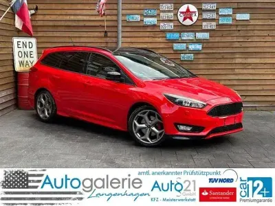 Gebraucht Ford Focus Sport 182 PS (133 kW) 2017 Rot Limousine