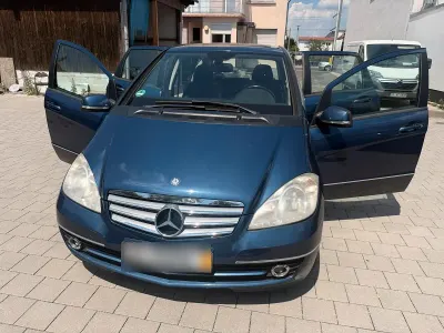 Gebraucht Mercedes A160 82 PS (60 kW) 2010 Blau Kleinwagen