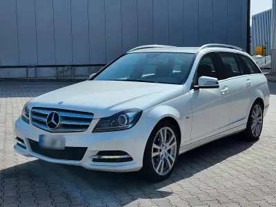 Gebraucht Mercedes C300 230 PS (169 kW) 2011 Weiß Kombi