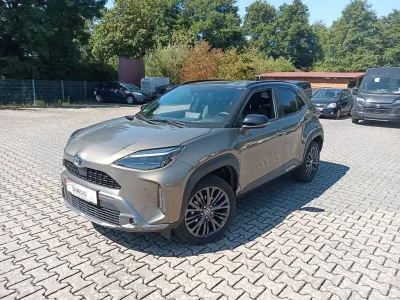 Gebraucht Toyota Yaris Cross 116 PS (85 kW) 2023 Schwarz SUV