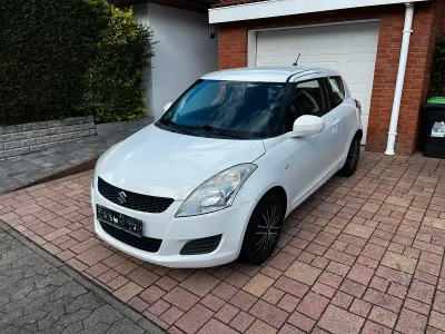 Gebraucht Suzuki Swift 94 PS (69 kW) 2013 Weiß Kleinwagen