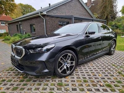 Sophistograu brillianteffekt Gebraucht 2024 BMW i5 Limousine | 49.490 €
