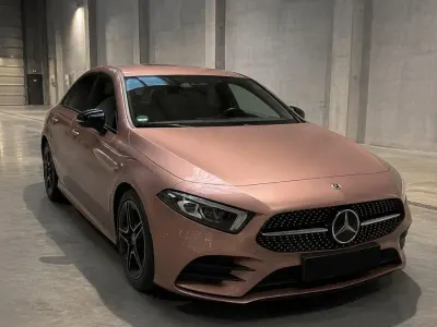 Gebraucht Mercedes A200 163 PS (119 kW) 2023 Andere farben Limousine