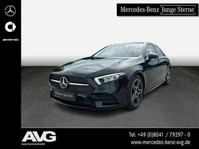 Lack kosmosschwarz Gebraucht 2022 Mercedes A200 AMG line Limousine | 24.900 € (Fairer Preis)