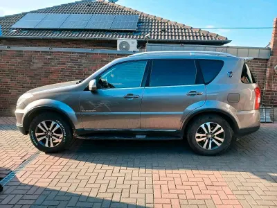 Usata SsangYong Rexton 155 CV (114 kW) 2013 Grigio SUV