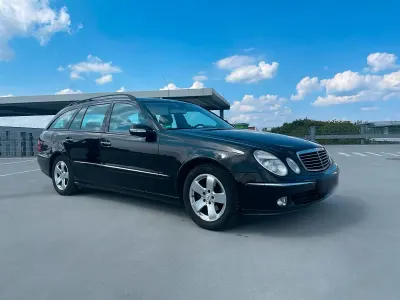 Gebraucht Mercedes E200 Avantgarde 163 PS (119 kW) 2003 Schwarz Kombi