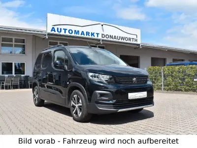 Gebraucht Peugeot Rifter GT 131 PS (96 kW) 2023 Schwarz Van / Kleinbus
