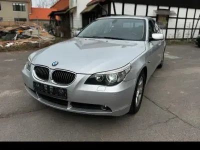 Brugt BMW 523 Sport Line 180 HK (132 kW) 2006 Grå Sedan