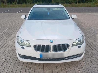 BMW 528