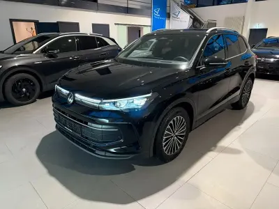 Gebraucht VW Tiguan Goal 150 PS (110 kW) 2025 Schwarz SUV