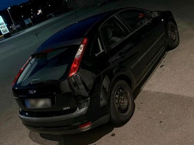 Używany Ford Focus 101 KM (74 kW) 2006 Czarny Sedan/Limuzyna