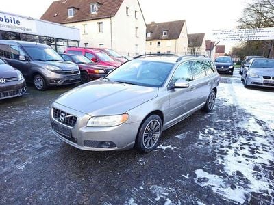Gold Gebraucht 2009 Volvo V70 Momentum Kombi | 10.990 € (Etwas zu teuer)
