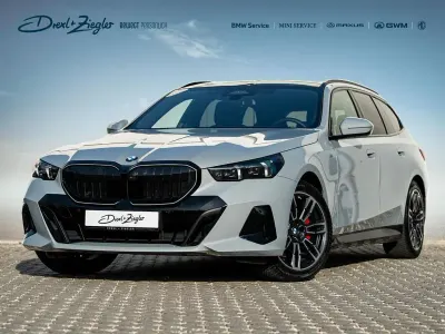 Gebraucht BMW 520 M Sport 197 PS (144 kW) 2025 M brooklyn grau metallic Kombi