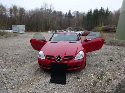 Second-hand Mercedes SLK280 231 CP (169 kW) 2006 Roșu Cabrio