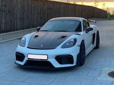 Porsche 718 Cayman GT4