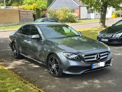Gebraucht Mercedes E350 Avantgarde 258 PS (189 kW) 2016 Grau Limousine