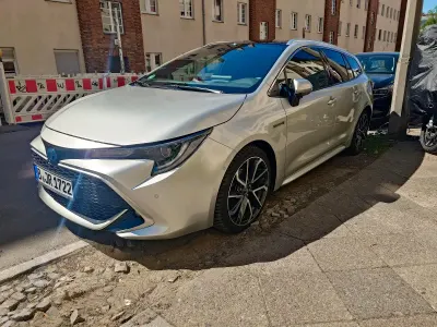 Gebraucht Toyota Corolla Lounge 180 PS (132 kW) 2019 Silber Kombi