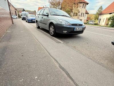 Usata Ford Focus 122 CV (89 kW) 2003 Grigio Station wagon