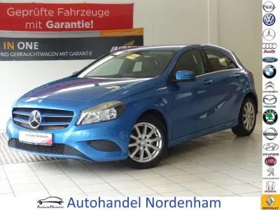 Gebraucht Mercedes A180 Style 122 PS (89 kW) 2013 Blau Limousine