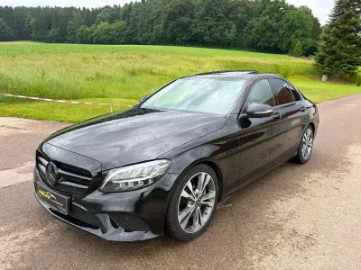Gebraucht Mercedes C300 258 PS (189 kW) 2018 Schwarz Limousine