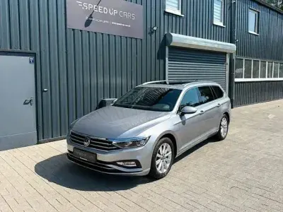 Gebraucht VW Passat Elegance 150 PS (110 kW) 2024 Silber Kombi