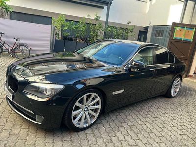 Schwarz Gebraucht 2009 BMW 730 Performance Limousine | 12.990 € (Etwas zu teuer)