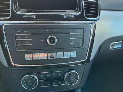 Grau Gebraucht 2016 Mercedes GLE350 SUV | 31.300 € (Fairer Preis)