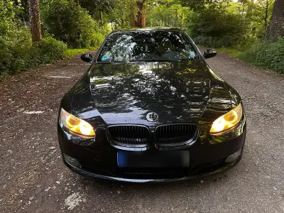 Gebraucht BMW 320 Cabriolet 170 PS (125 kW) 2008 Schwarz Cabrio