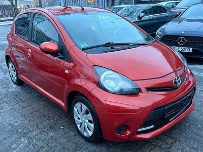 Orange Gebraucht 2012 Toyota Aygo Connect Style Kleinwagen | 5.500 € (Guter Preis)