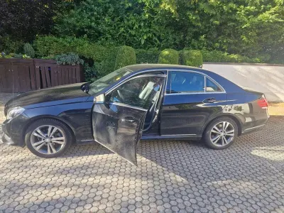 Gebraucht Mercedes E220 Avantgarde 170 PS (125 kW) 2015 Schwarz Kombi