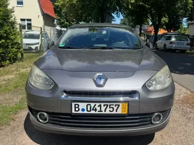Gebraucht Renault Fluence Dynamique 140 PS (102 kW) 2011 Grau Limousine