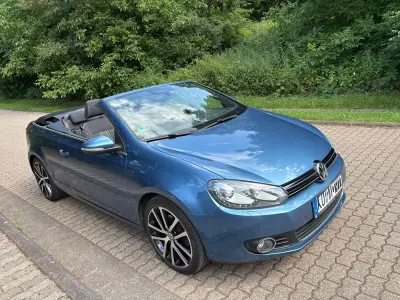 Gebraucht VW Golf Cabriolet LOUNGE 125 PS (91 kW) 2015 Blau Cabrio