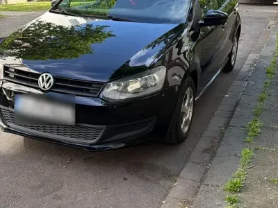 Käytetty VW Polo 75 HP (55 kW) 2009 Musta Viistoperä