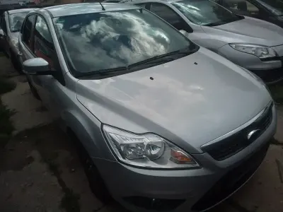 Gebraucht Ford Focus 116 PS (85 kW) 2009 Silber Limousine